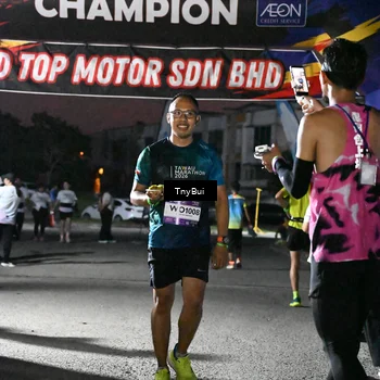 Runner Photo 7691990