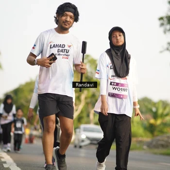 Runner Photo 7691993