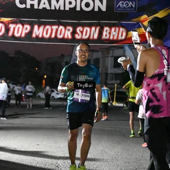Runner Photo 7691998