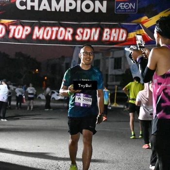 Runner Photo 7692001