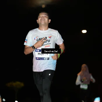Runner Photo 7692008