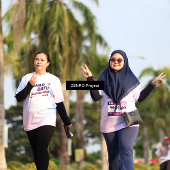 Runner Photo 7692038