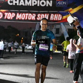 Runner Photo 7692043