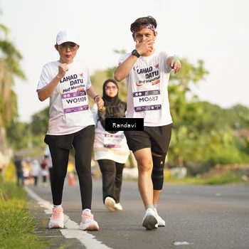 Runner Photo 7692050