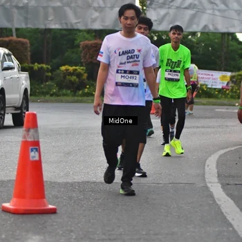 Runner Photo 7692084