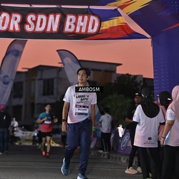 Runner Photo 7692109