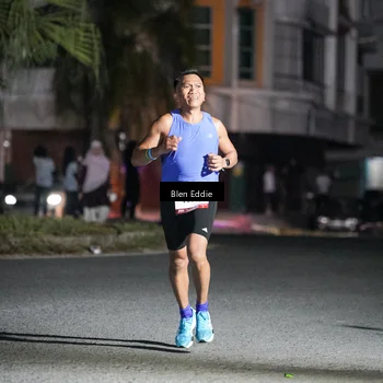 Runner Photo 7692115