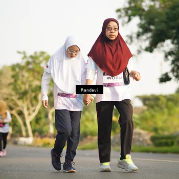 Runner Photo 7692119