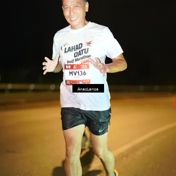 Runner Photo 7692124