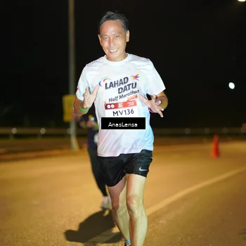 Runner Photo 7692132