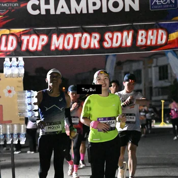 Runner Photo 7692140