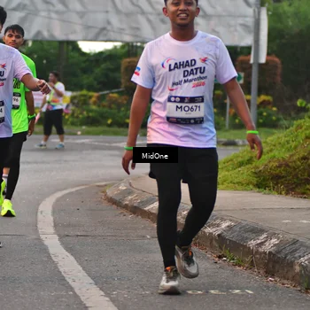 Runner Photo 7692148