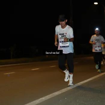 Runner Photo 7692151