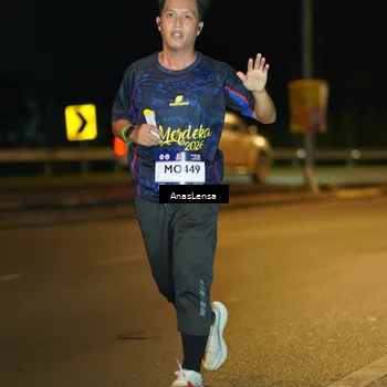 Runner Photo 7692157