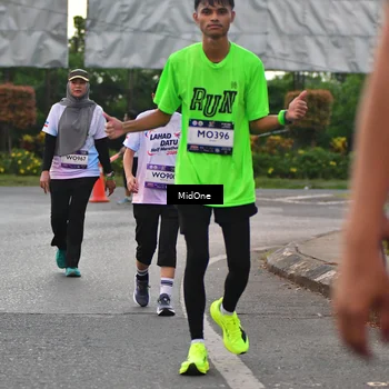 Runner Photo 7692175
