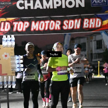 Runner Photo 7692176