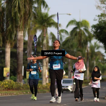 Runner Photo 7692188
