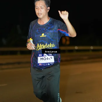Runner Photo 7692192