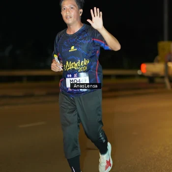 Runner Photo 7692201