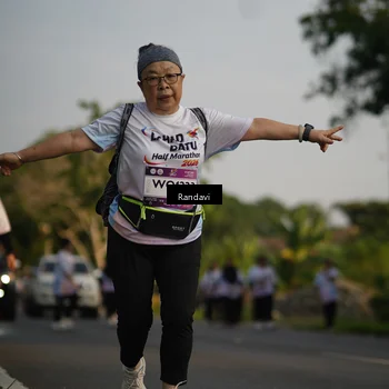 Runner Photo 7692208