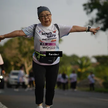 Runner Photo 7692211