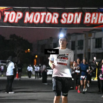 Runner Photo 7692212