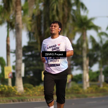 Runner Photo 7692231