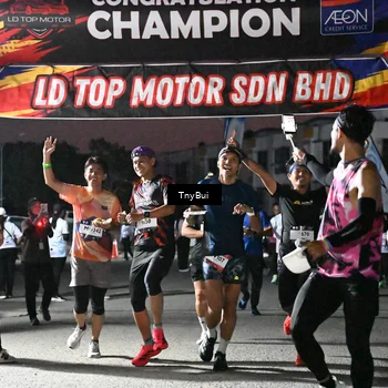 Runner Photo 7692233