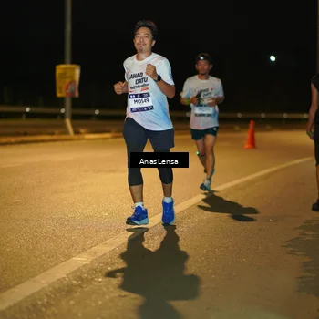 Runner Photo 7692245