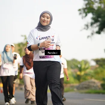 Runner Photo 7692254