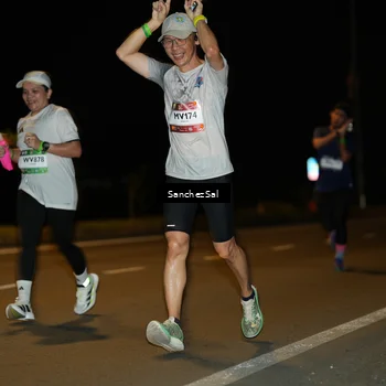 Runner Photo 7692264