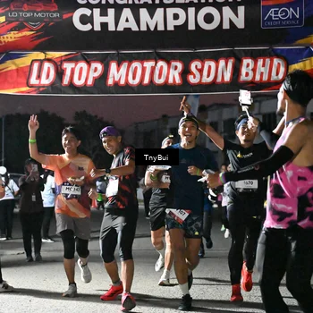 Runner Photo 7692273
