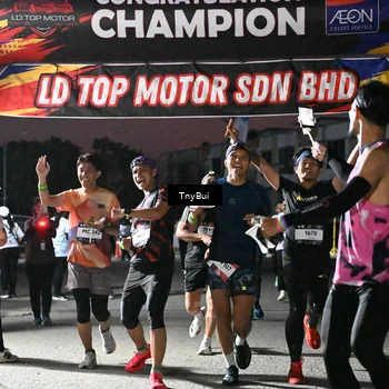 Runner Photo 7692284