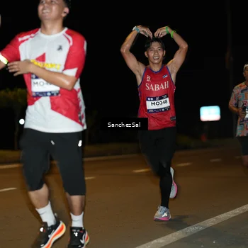 Runner Photo 7692288