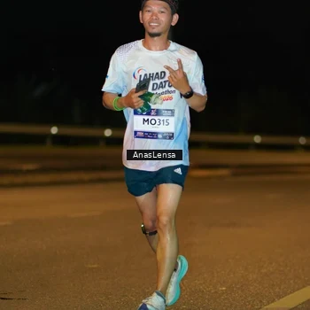 Runner Photo 7692292