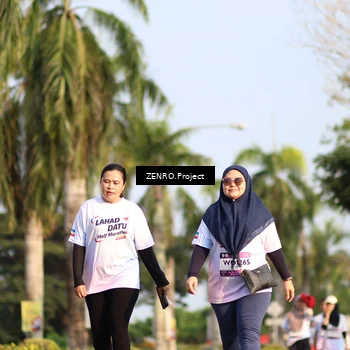 Runner Photo 7692309