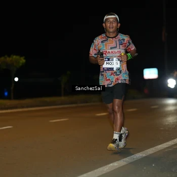 Runner Photo 7692312