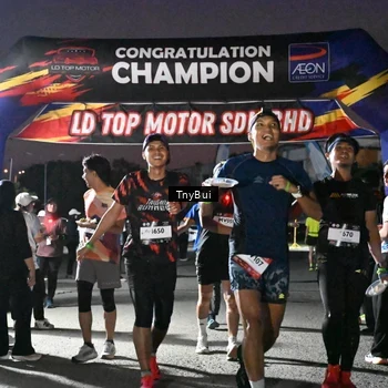 Runner Photo 7692313