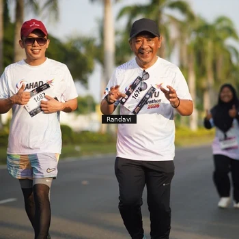Runner Photo 7692315