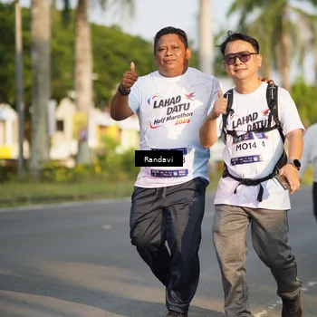 Runner Photo 7692322