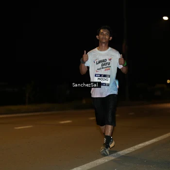 Runner Photo 7692330