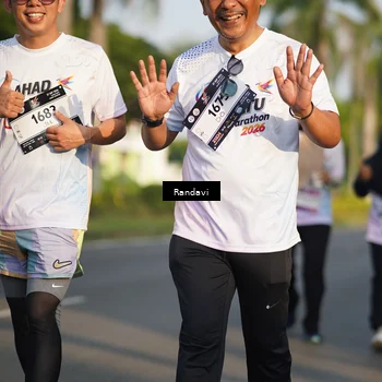 Runner Photo 7692334