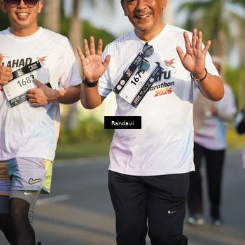 Runner Photo 7692335
