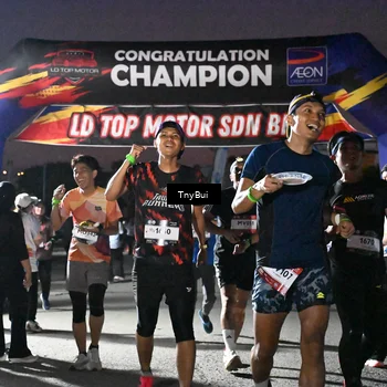 Runner Photo 7692343