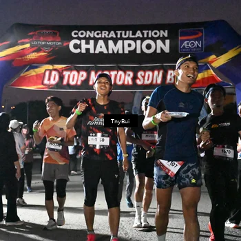 Runner Photo 7692347