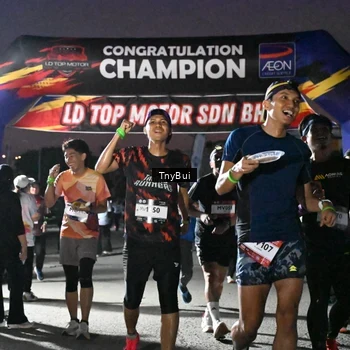 Runner Photo 7692354