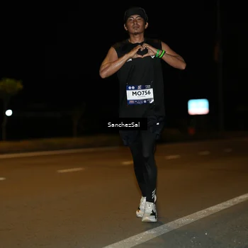 Runner Photo 7692359