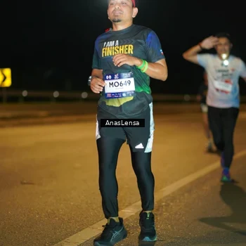 Runner Photo 7692381