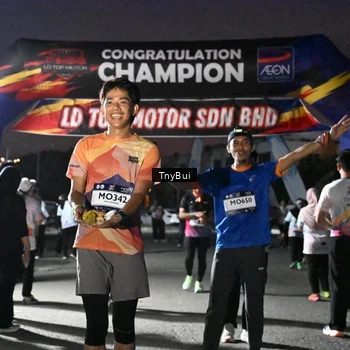 Runner Photo 7692398