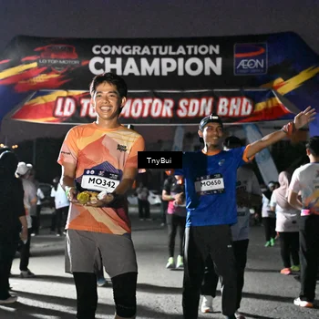 Runner Photo 7692408